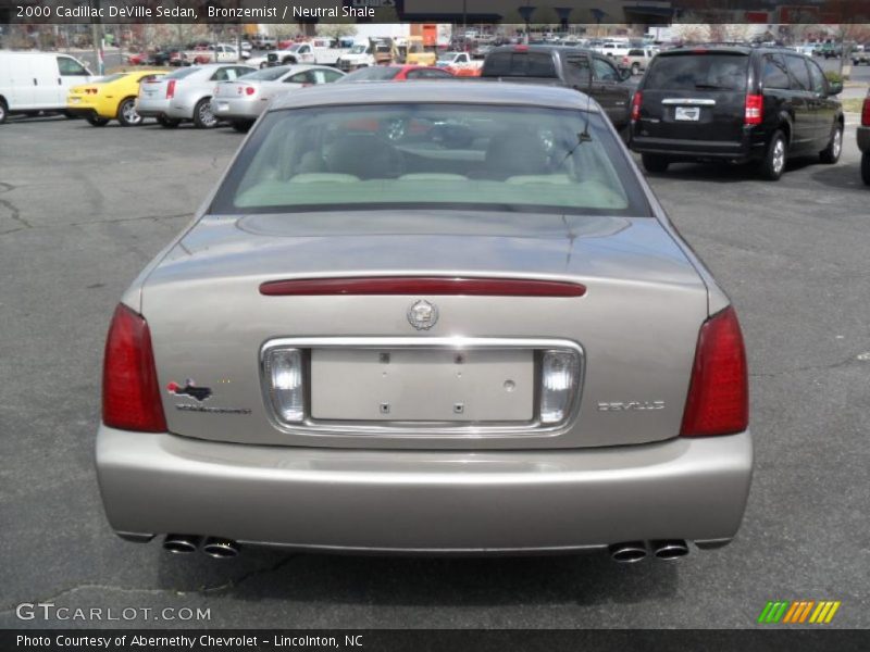 Bronzemist / Neutral Shale 2000 Cadillac DeVille Sedan