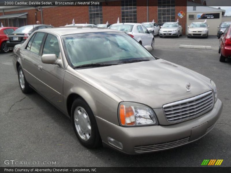 Bronzemist / Neutral Shale 2000 Cadillac DeVille Sedan