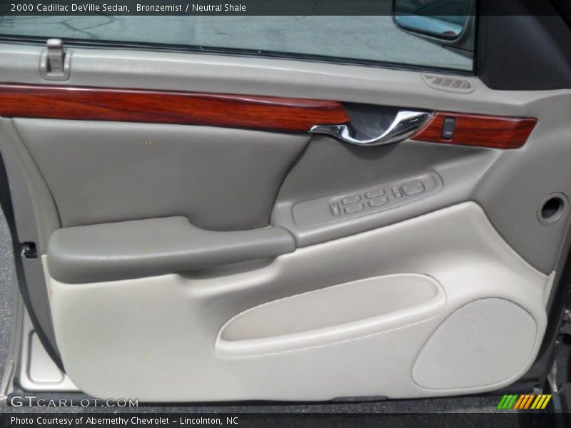 Bronzemist / Neutral Shale 2000 Cadillac DeVille Sedan