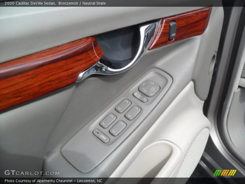 Bronzemist / Neutral Shale 2000 Cadillac DeVille Sedan