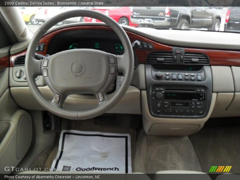 Bronzemist / Neutral Shale 2000 Cadillac DeVille Sedan