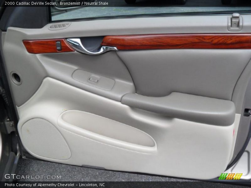 Bronzemist / Neutral Shale 2000 Cadillac DeVille Sedan