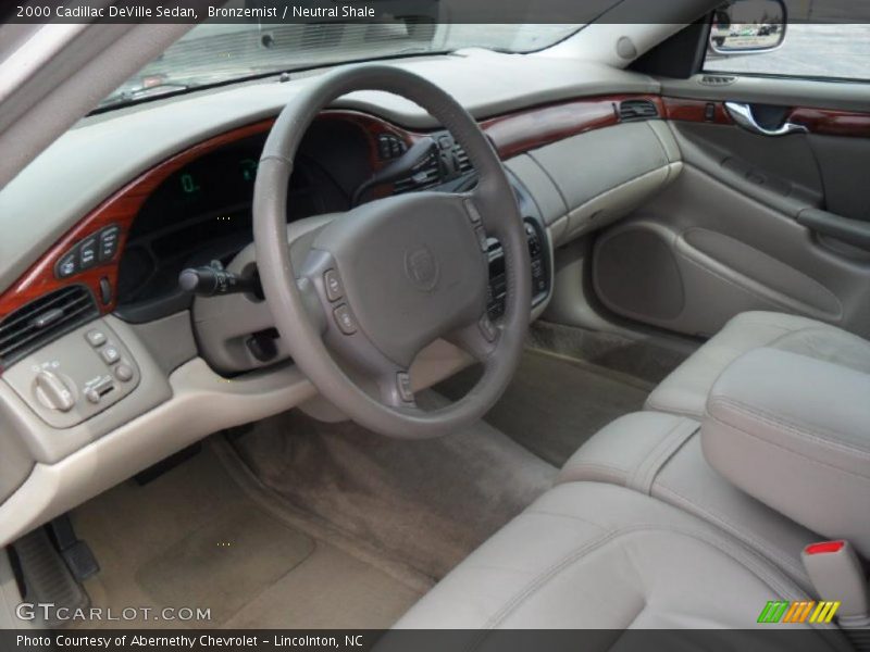 Bronzemist / Neutral Shale 2000 Cadillac DeVille Sedan
