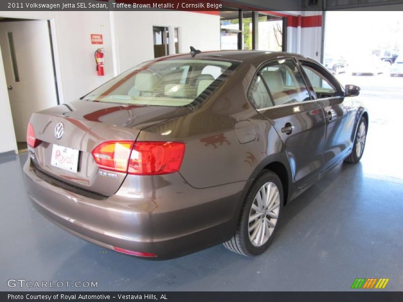 Toffee Brown Metallic / Cornsilk Beige 2011 Volkswagen Jetta SEL Sedan