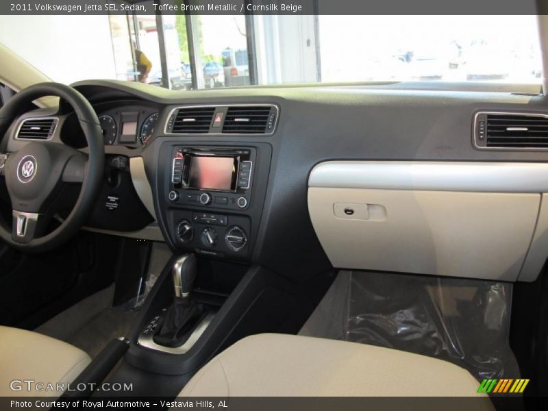 Toffee Brown Metallic / Cornsilk Beige 2011 Volkswagen Jetta SEL Sedan