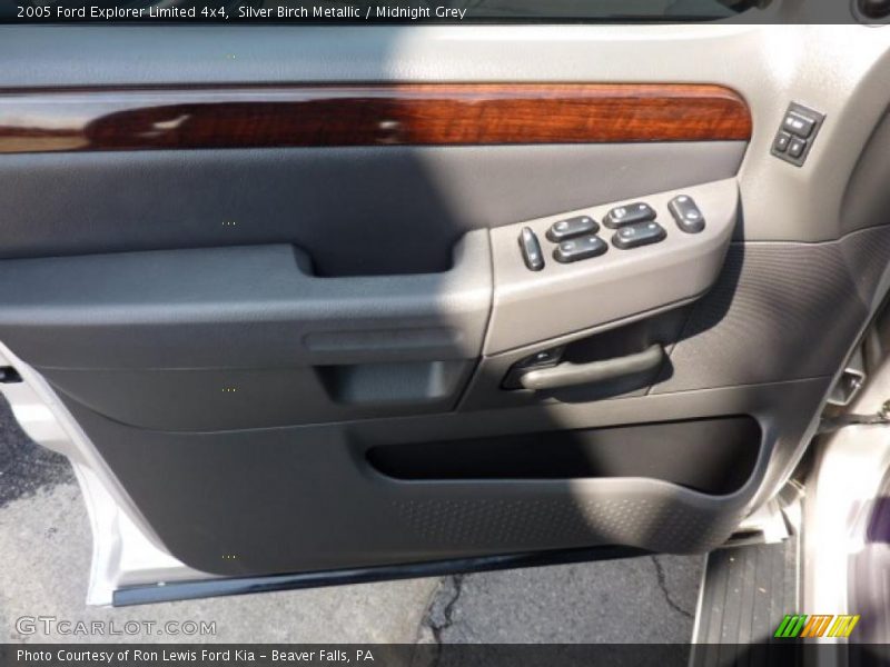 Silver Birch Metallic / Midnight Grey 2005 Ford Explorer Limited 4x4