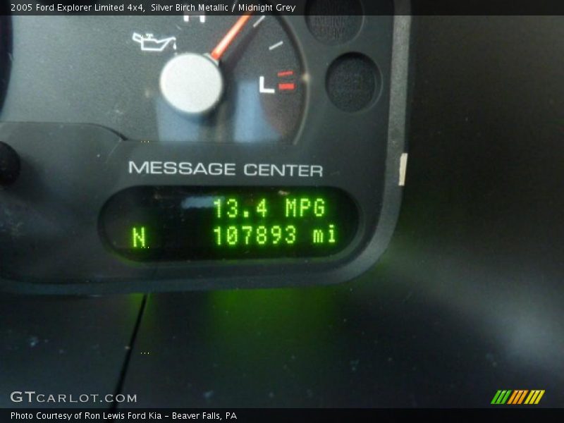 Silver Birch Metallic / Midnight Grey 2005 Ford Explorer Limited 4x4