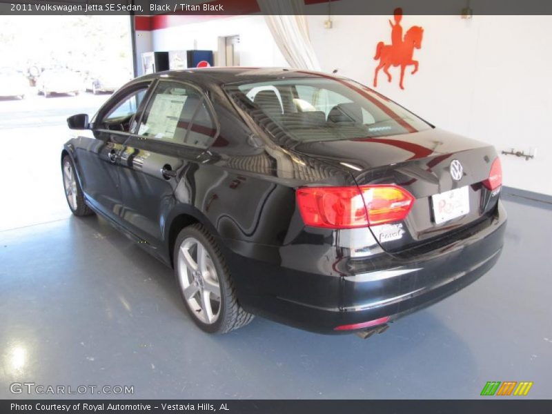 Black / Titan Black 2011 Volkswagen Jetta SE Sedan