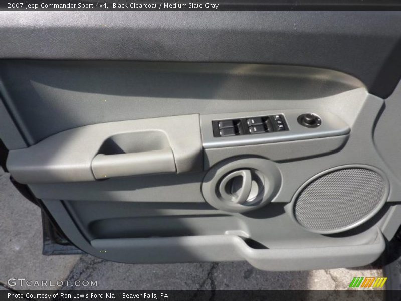 Black Clearcoat / Medium Slate Gray 2007 Jeep Commander Sport 4x4