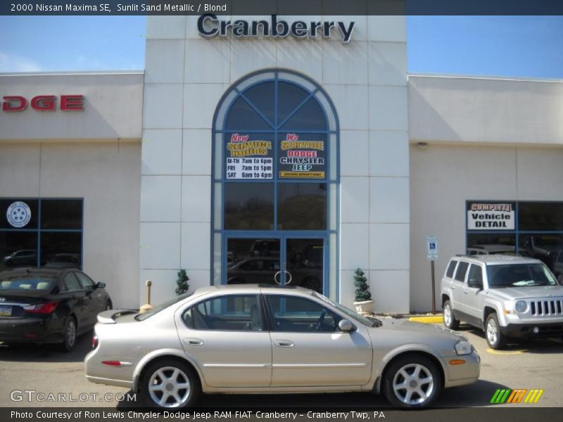 Sunlit Sand Metallic / Blond 2000 Nissan Maxima SE