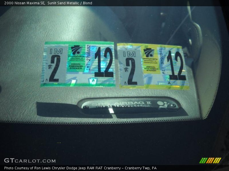 Sunlit Sand Metallic / Blond 2000 Nissan Maxima SE