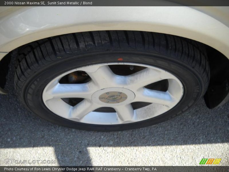 Sunlit Sand Metallic / Blond 2000 Nissan Maxima SE
