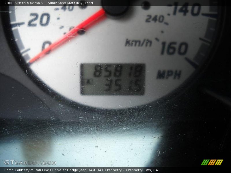 Sunlit Sand Metallic / Blond 2000 Nissan Maxima SE