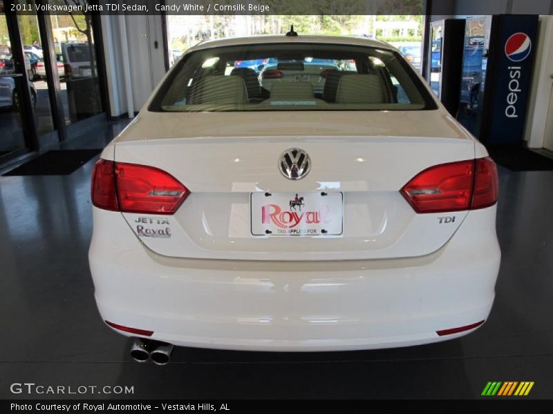Candy White / Cornsilk Beige 2011 Volkswagen Jetta TDI Sedan