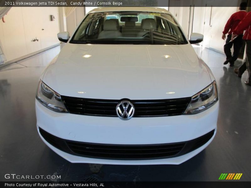 Candy White / Cornsilk Beige 2011 Volkswagen Jetta TDI Sedan