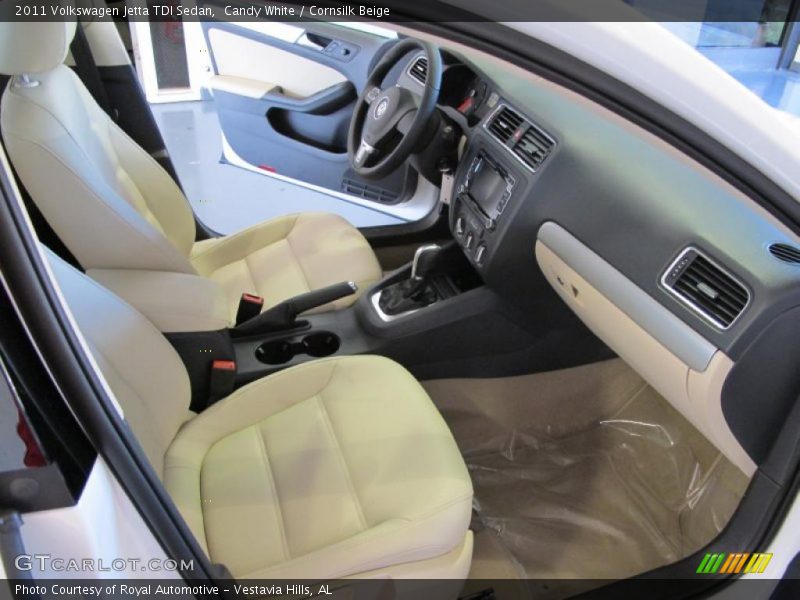 Candy White / Cornsilk Beige 2011 Volkswagen Jetta TDI Sedan
