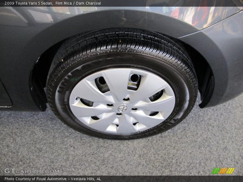 Flint Mica / Dark Charcoal 2009 Toyota Yaris S Sedan