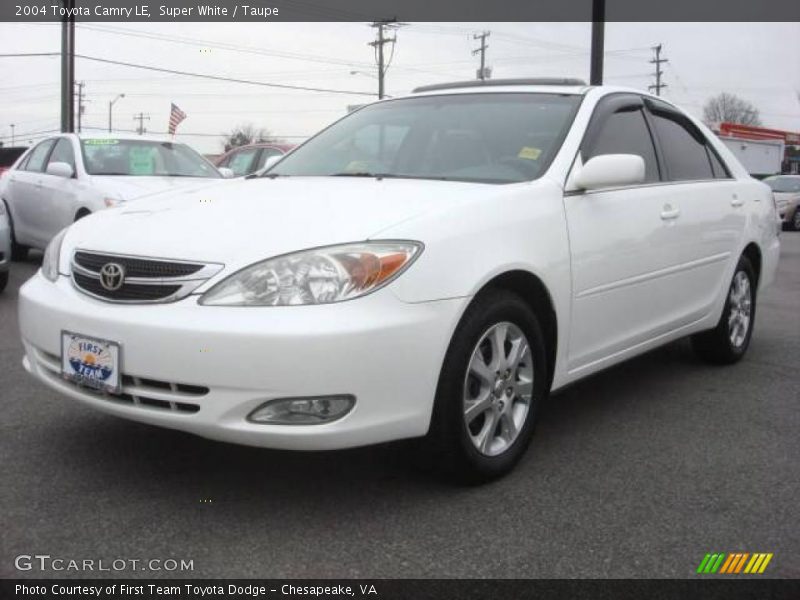 Super White / Taupe 2004 Toyota Camry LE