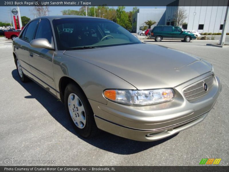 Front 3/4 View of 2003 Regal LS