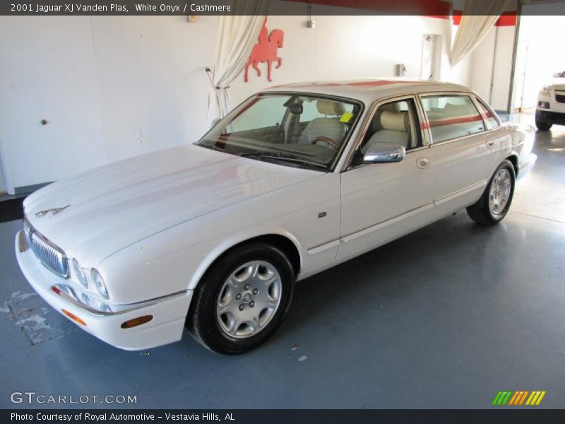 White Onyx / Cashmere 2001 Jaguar XJ Vanden Plas
