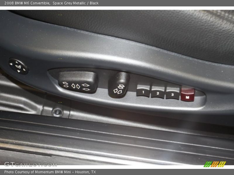 Controls of 2008 M6 Convertible