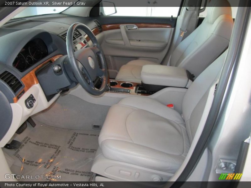 Silver Pearl / Gray 2007 Saturn Outlook XR