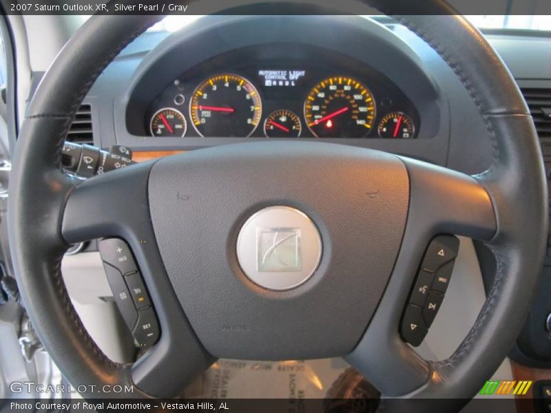Silver Pearl / Gray 2007 Saturn Outlook XR