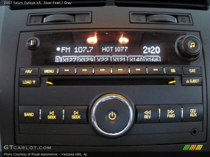 Silver Pearl / Gray 2007 Saturn Outlook XR
