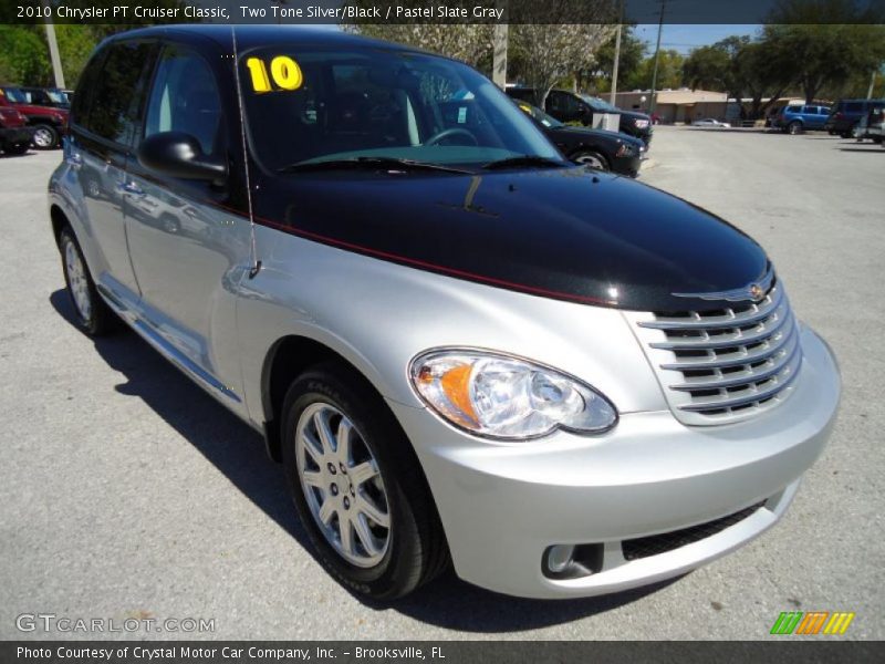 Front 3/4 View of 2010 PT Cruiser Classic