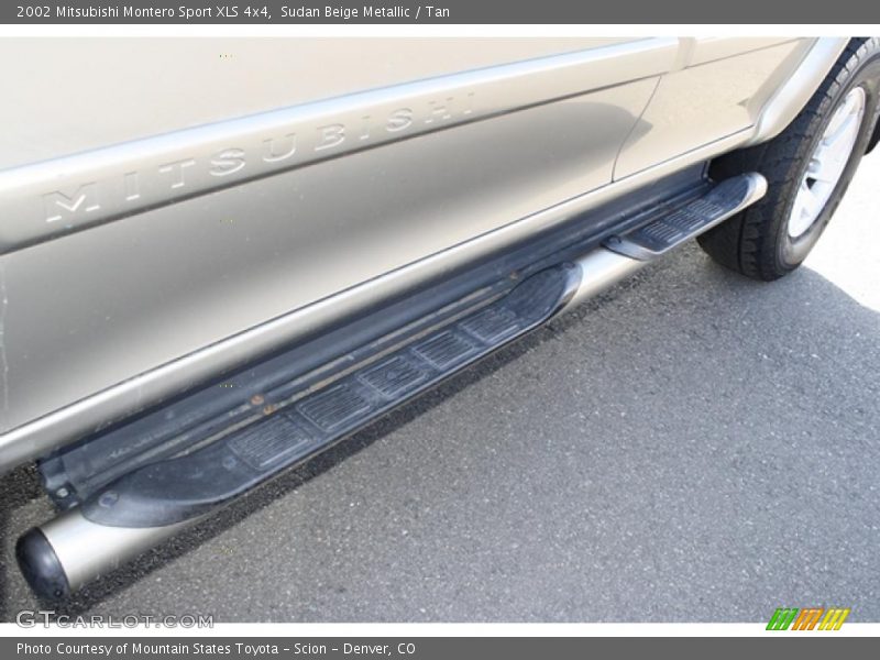 Sudan Beige Metallic / Tan 2002 Mitsubishi Montero Sport XLS 4x4