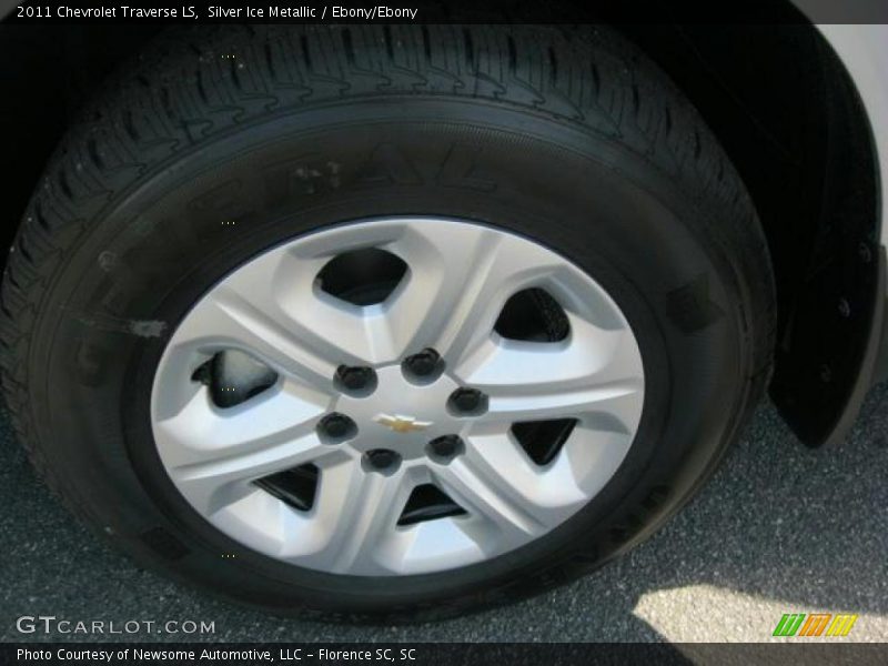 Silver Ice Metallic / Ebony/Ebony 2011 Chevrolet Traverse LS