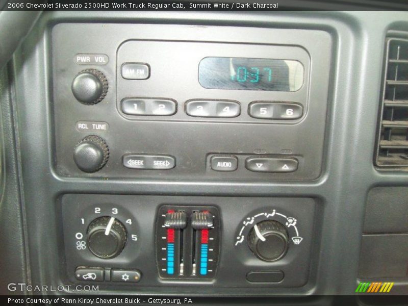 Controls of 2006 Silverado 2500HD Work Truck Regular Cab