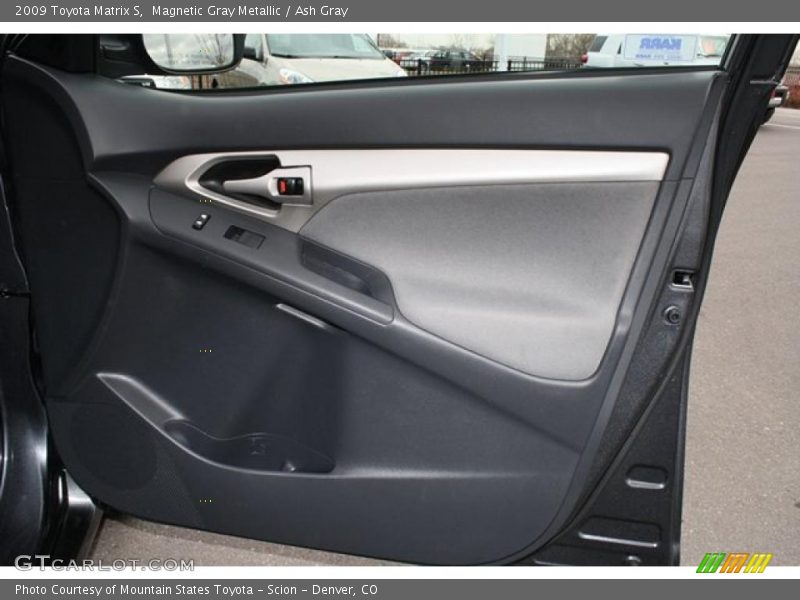 Magnetic Gray Metallic / Ash Gray 2009 Toyota Matrix S