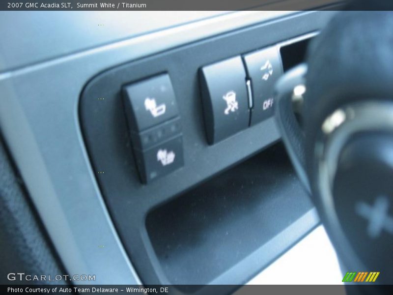 Summit White / Titanium 2007 GMC Acadia SLT