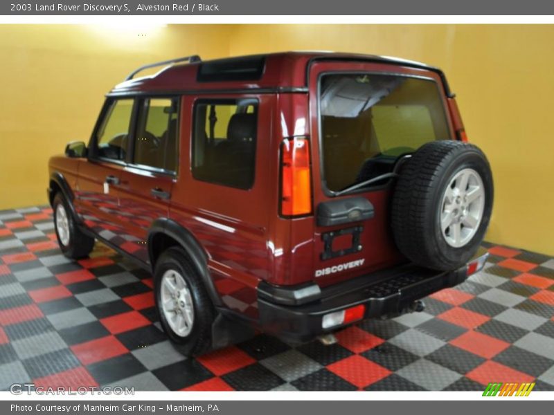 Alveston Red / Black 2003 Land Rover Discovery S