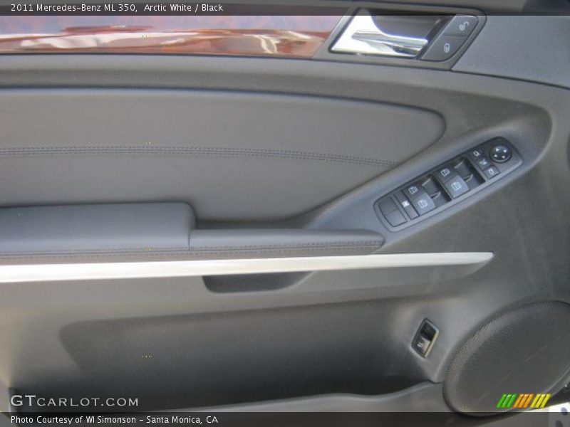 Arctic White / Black 2011 Mercedes-Benz ML 350