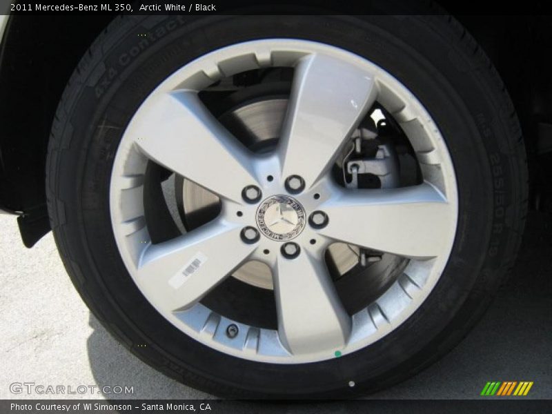 Arctic White / Black 2011 Mercedes-Benz ML 350