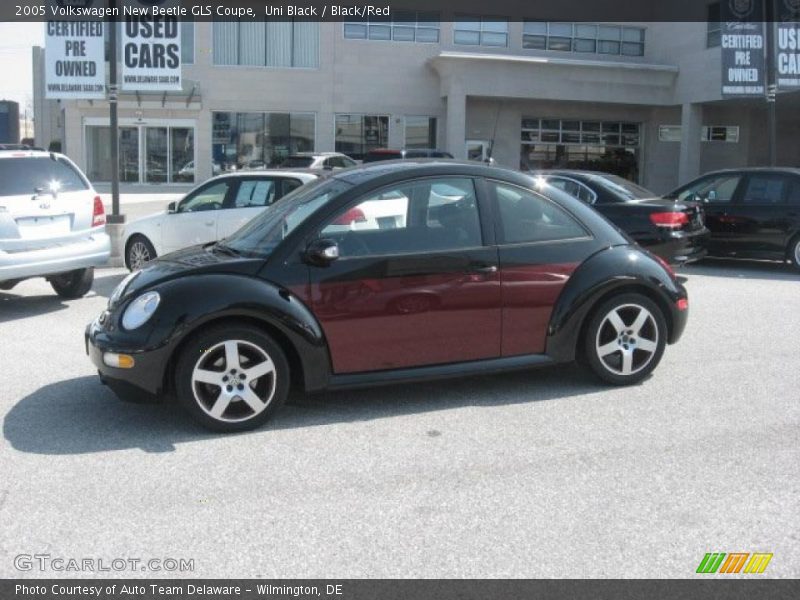 Uni Black / Black/Red 2005 Volkswagen New Beetle GLS Coupe