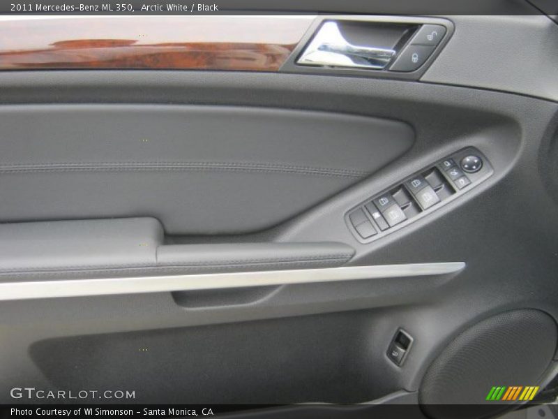 Arctic White / Black 2011 Mercedes-Benz ML 350
