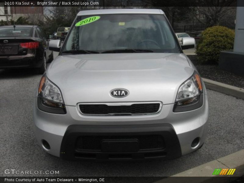 Bright Silver / Black Soul Logo Cloth 2010 Kia Soul +