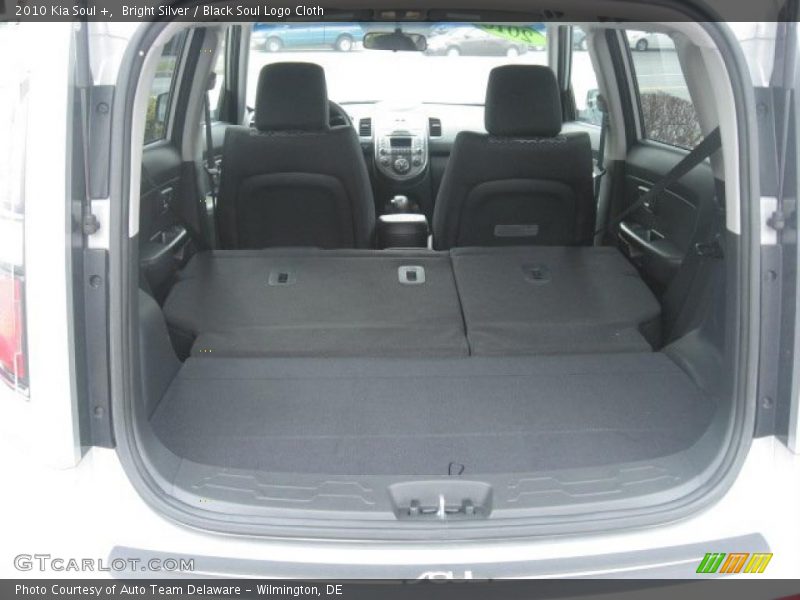 Bright Silver / Black Soul Logo Cloth 2010 Kia Soul +