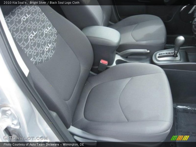 Bright Silver / Black Soul Logo Cloth 2010 Kia Soul +