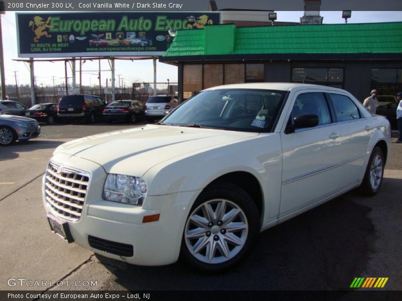 Cool Vanilla White / Dark Slate Gray 2008 Chrysler 300 LX