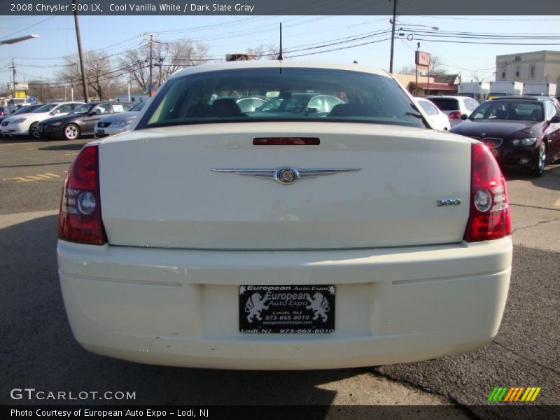 Cool Vanilla White / Dark Slate Gray 2008 Chrysler 300 LX