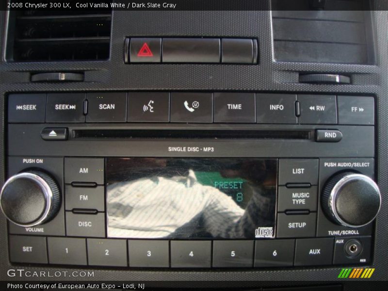 Cool Vanilla White / Dark Slate Gray 2008 Chrysler 300 LX