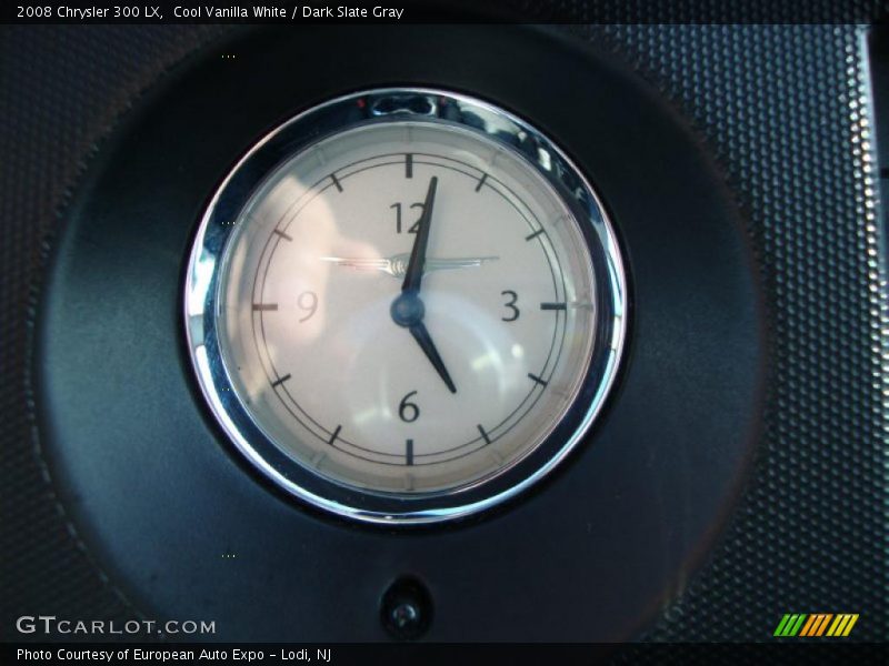Cool Vanilla White / Dark Slate Gray 2008 Chrysler 300 LX