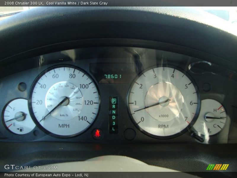 Cool Vanilla White / Dark Slate Gray 2008 Chrysler 300 LX