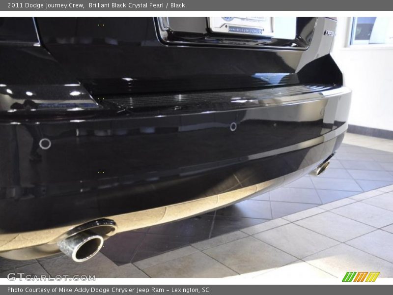 Brilliant Black Crystal Pearl / Black 2011 Dodge Journey Crew