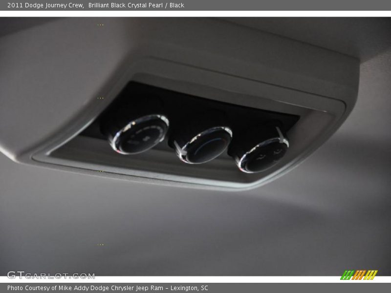 Brilliant Black Crystal Pearl / Black 2011 Dodge Journey Crew