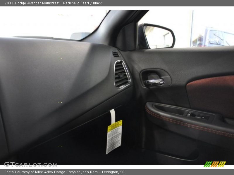 Redline 2 Pearl / Black 2011 Dodge Avenger Mainstreet